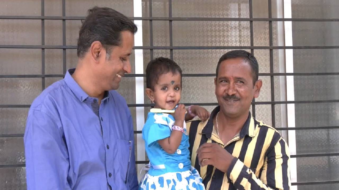 ಒಂದುವರೆ ತಿಂಗಳ ಮಗುವಿಗೆ ಲಿವರ್ ಸಮಸ್ಯೆ; ತನ್ನ ಲೀವರ್ ಕೊಟ್ಟು ಕಾಪಾಡಿದ ತಂದೆ ಒಂದುವರೆ ತಿಂಗಳ ಮಗುವಿಗೆ ಲಿವರ್ ಸಮಸ್ಯೆ; ತನ್ನ ಲೀವರ್ ಕೊಟ್ಟು ಕಾಪಾಡಿದ ತಂದೆ