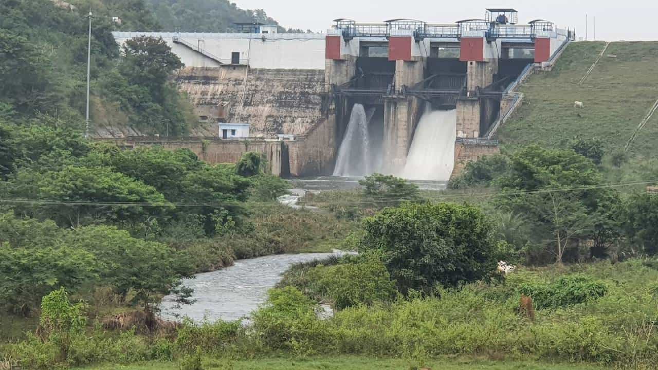 Karnataka Dam Water Level: ಮೇ 15ರ ರಾಜ್ಯದ ಪ್ರಮುಖ ಡ್ಯಾಂಗಳ ನೀರಿನ ಮಟ್ಟದ ವಿವರ ಇಲ್ಲಿದೆ Karnataka Dam Water Level: ಮೇ 15ರ ರಾಜ್ಯದ ಪ್ರಮುಖ ಡ್ಯಾಂಗಳ ನೀರಿನ ಮಟ್ಟದ ವಿವರ ಇಲ್ಲಿದೆ