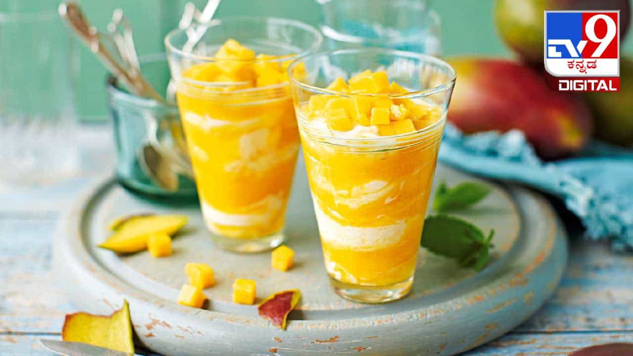 Mango Lassi: ಮನೆಯಲ್ಲೇ ಮಾವಿನ ಲಸ್ಸಿ ಮಾಡುವ ಸುಲಭ ವಿಧಾನವನ್ನು ಇಲ್ಲಿ ತಿಳಿದುಕೊಳ್ಳಿ Mango Lassi: ಮನೆಯಲ್ಲೇ ಮಾವಿನ ಲಸ್ಸಿ ಮಾಡುವ ಸುಲಭ ವಿಧಾನವನ್ನು ಇಲ್ಲಿ ತಿಳಿದುಕೊಳ್ಳಿ