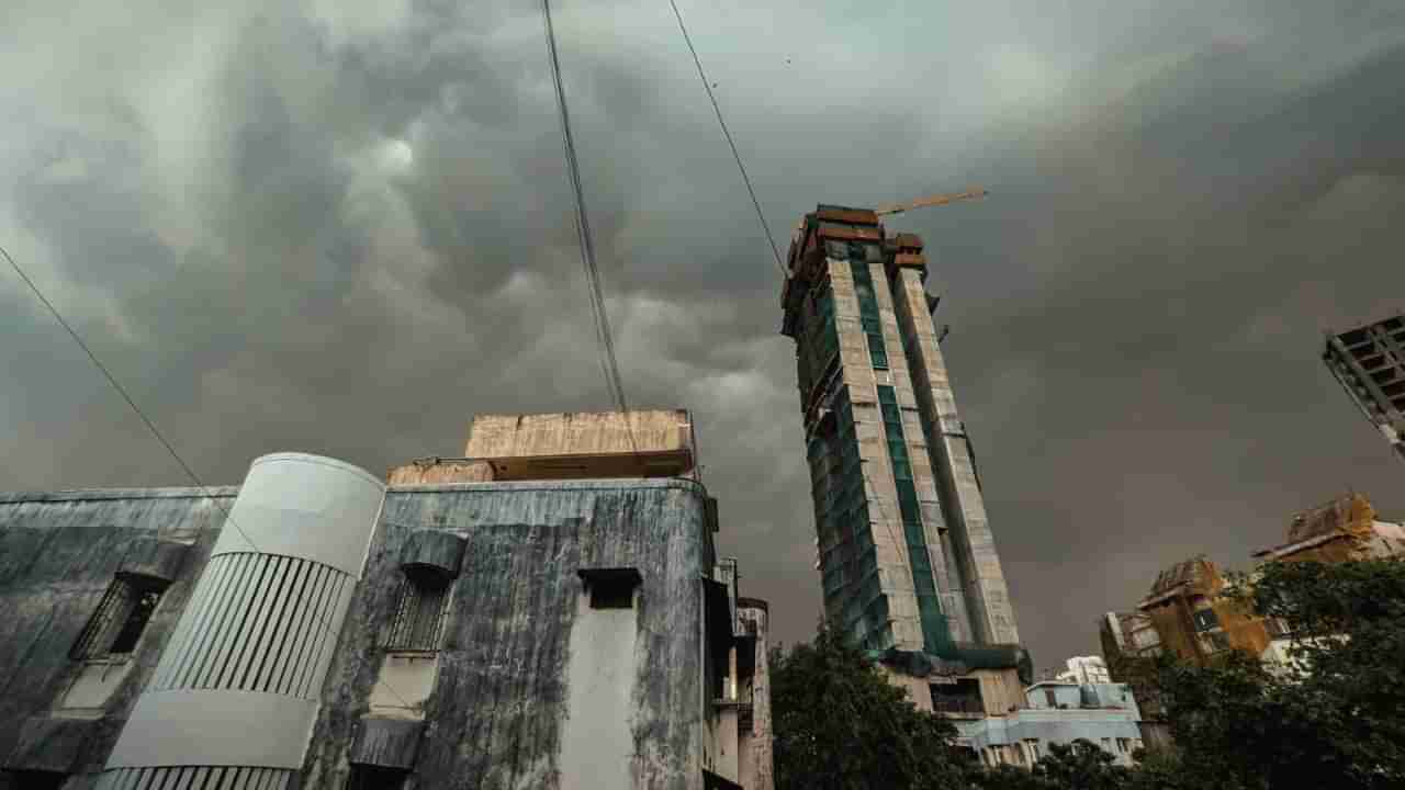 Mumbai Dust Storm: ಮುಂಬೈನಲ್ಲಿ ಧೂಳು ಸಹಿತ ಬಿರುಗಾಳಿ; ಹೋರ್ಡಿಂಗ್ ಬಿದ್ದು 8 ಸಾವು, 64 ಜನರಿಗೆ ಗಾಯ