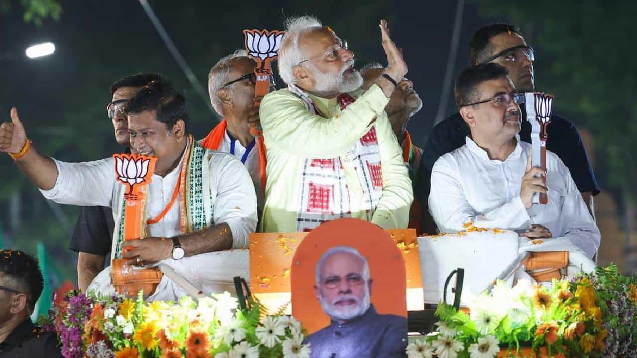 Lok Sabha Election 2019 Result: 2019ರಲ್ಲಿ ಒಮ್ಮತದಿಂದ ಗೆದ್ದು ಮತ್ತೆ ಗದ್ದುಗೆ ಏರಿದ್ದ ಮೋದಿ, ಮರುಕಳಿಸುತ್ತಾ ಇತಿಹಾಸ? Lok Sabha Election 2019 Result: 2019ರಲ್ಲಿ ಒಮ್ಮತದಿಂದ ಗೆದ್ದು ಮತ್ತೆ ಗದ್ದುಗೆ ಏರಿದ್ದ ಮೋದಿ, ಮರುಕಳಿಸುತ್ತಾ ಇತಿಹಾಸ?