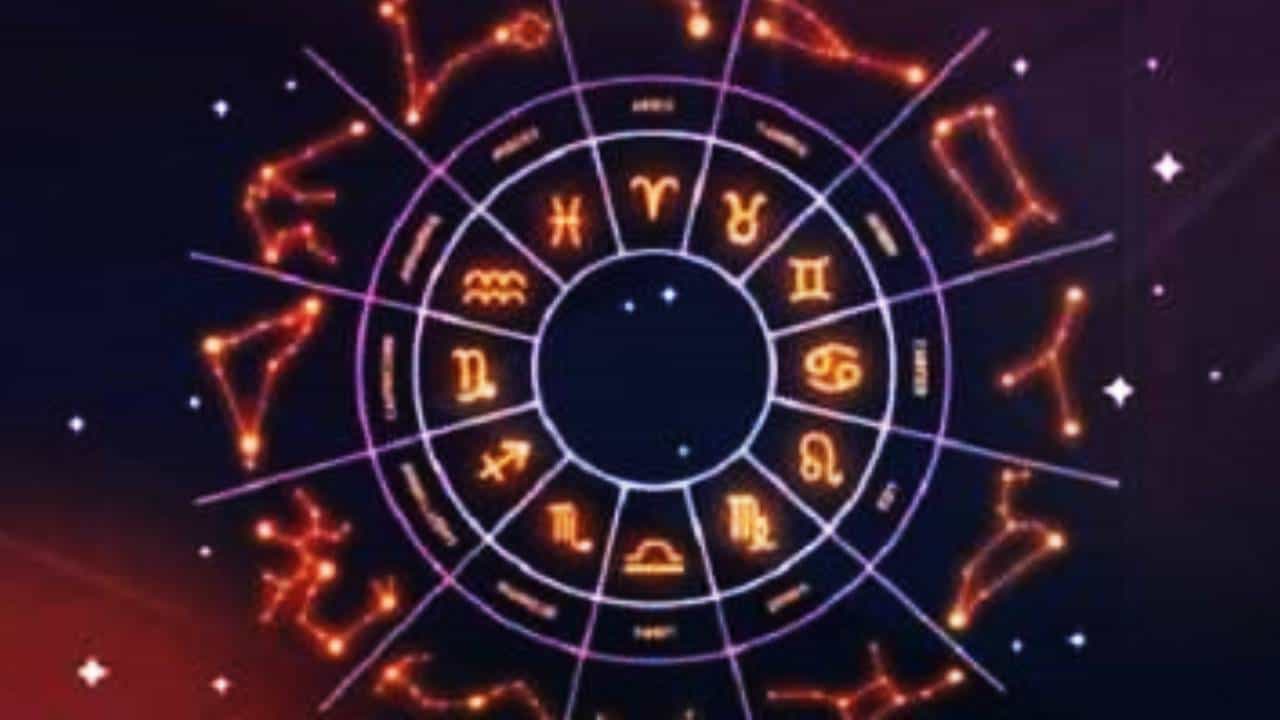 Horoscope: ರಾಶಿ ಭವಿಷ್ಯ; ಇಂದು ಏನನ್ನಾದರೂ ಮಾಡಲು ಹೋಗಿ ಎಡವುವಿರಿ-ಎಚ್ಚರ Horoscope: ರಾಶಿ ಭವಿಷ್ಯ; ಇಂದು ಏನನ್ನಾದರೂ ಮಾಡಲು ಹೋಗಿ ಎಡವುವಿರಿ-ಎಚ್ಚರ