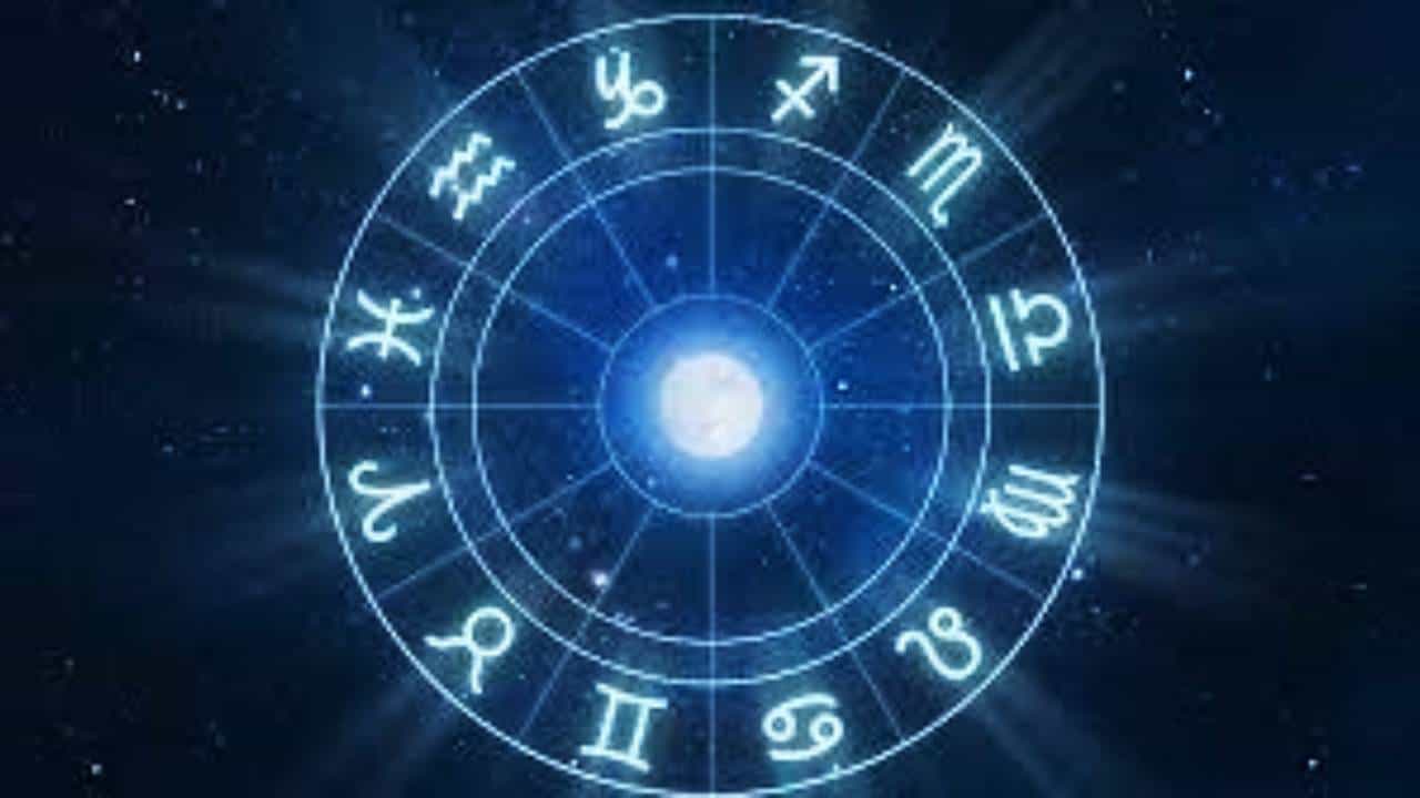 Horoscope: ದಿನ ಭವಿಷ್ಯ; ಇಂದು ನಿಮ್ಮ ದಾಂಪತ್ಯ ಜೀವನವು ಸುಖವಾಗಿರುವುದು Horoscope: ದಿನ ಭವಿಷ್ಯ; ಇಂದು ನಿಮ್ಮ ದಾಂಪತ್ಯ ಜೀವನವು ಸುಖವಾಗಿರುವುದು