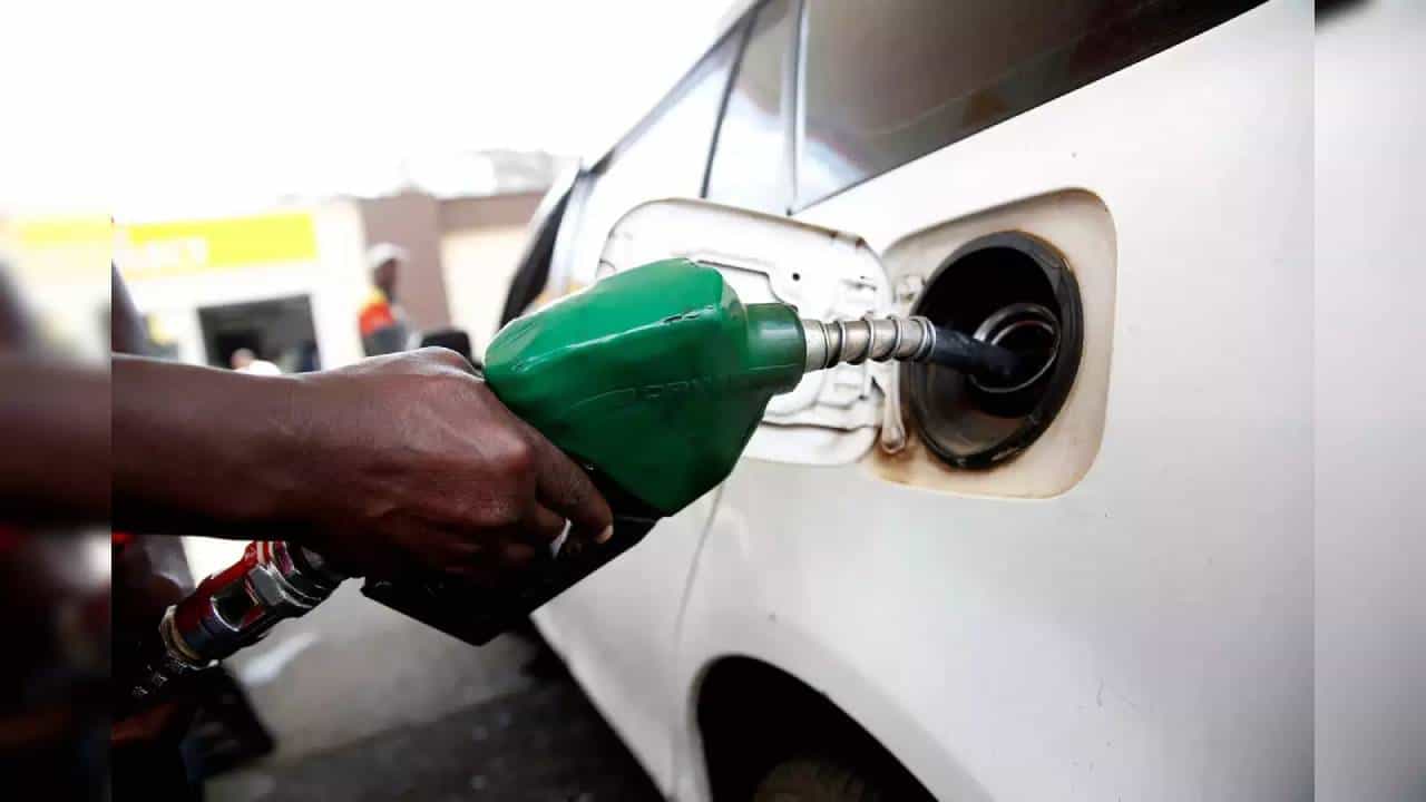 Petrol Diesel Price on May 30: ಬೆಂಗಳೂರು ಸೇರಿ ದೇಶದ ವಿವಿಧೆಡೆ ಪೆಟ್ರೋಲ್ , ಡೀಸೆಲ್ ಬೆಲೆ ಎಷ್ಟಿದೆ? Petrol Diesel Price on May 30: ಬೆಂಗಳೂರು ಸೇರಿ ದೇಶದ ವಿವಿಧೆಡೆ ಪೆಟ್ರೋಲ್ , ಡೀಸೆಲ್ ಬೆಲೆ ಎಷ್ಟಿದೆ?
