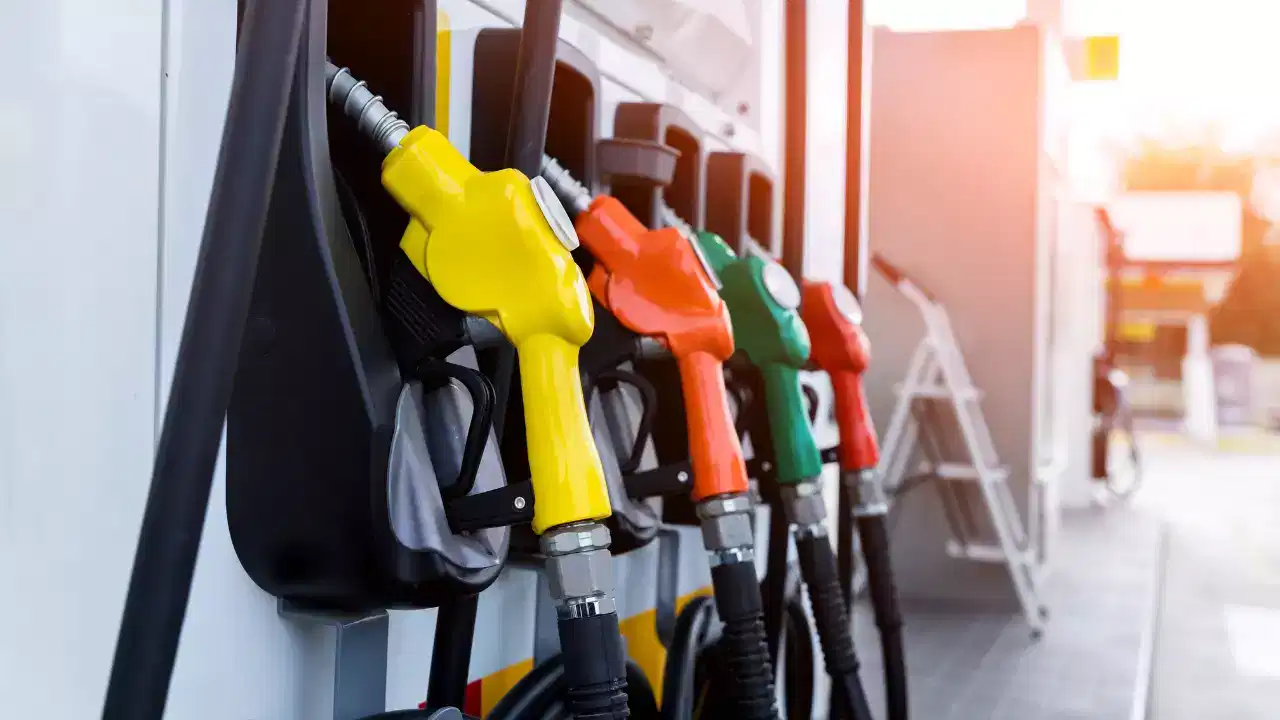 Petrol Diesel Price on May 02: ಬೆಂಗಳೂರು ಸೇರಿ ದೇಶದ ವಿವಿಧ ನಗರಗಳಲ್ಲಿ ಪೆಟ್ರೋಲ್, ಡೀಸೆಲ್ ಬೆಲೆ ಎಷ್ಟಿದೆ? Petrol Diesel Price on May 02: ಬೆಂಗಳೂರು ಸೇರಿ ದೇಶದ ವಿವಿಧ ನಗರಗಳಲ್ಲಿ ಪೆಟ್ರೋಲ್, ಡೀಸೆಲ್ ಬೆಲೆ ಎಷ್ಟಿದೆ?