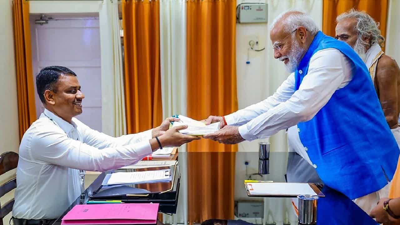 PM Modi: ಕಾರೂ ಇಲ್ಲ, ಮನೆಯೂ ಇಲ್ಲ; ಪ್ರಧಾನಿ ನರೇಂದ್ರ ಮೋದಿ ಒಟ್ಟು ಆಸ್ತಿ 3 ಕೋಟಿ ರೂ. PM Modi: ಕಾರೂ ಇಲ್ಲ, ಮನೆಯೂ ಇಲ್ಲ; ಪ್ರಧಾನಿ ನರೇಂದ್ರ ಮೋದಿ ಒಟ್ಟು ಆಸ್ತಿ 3 ಕೋಟಿ ರೂ.