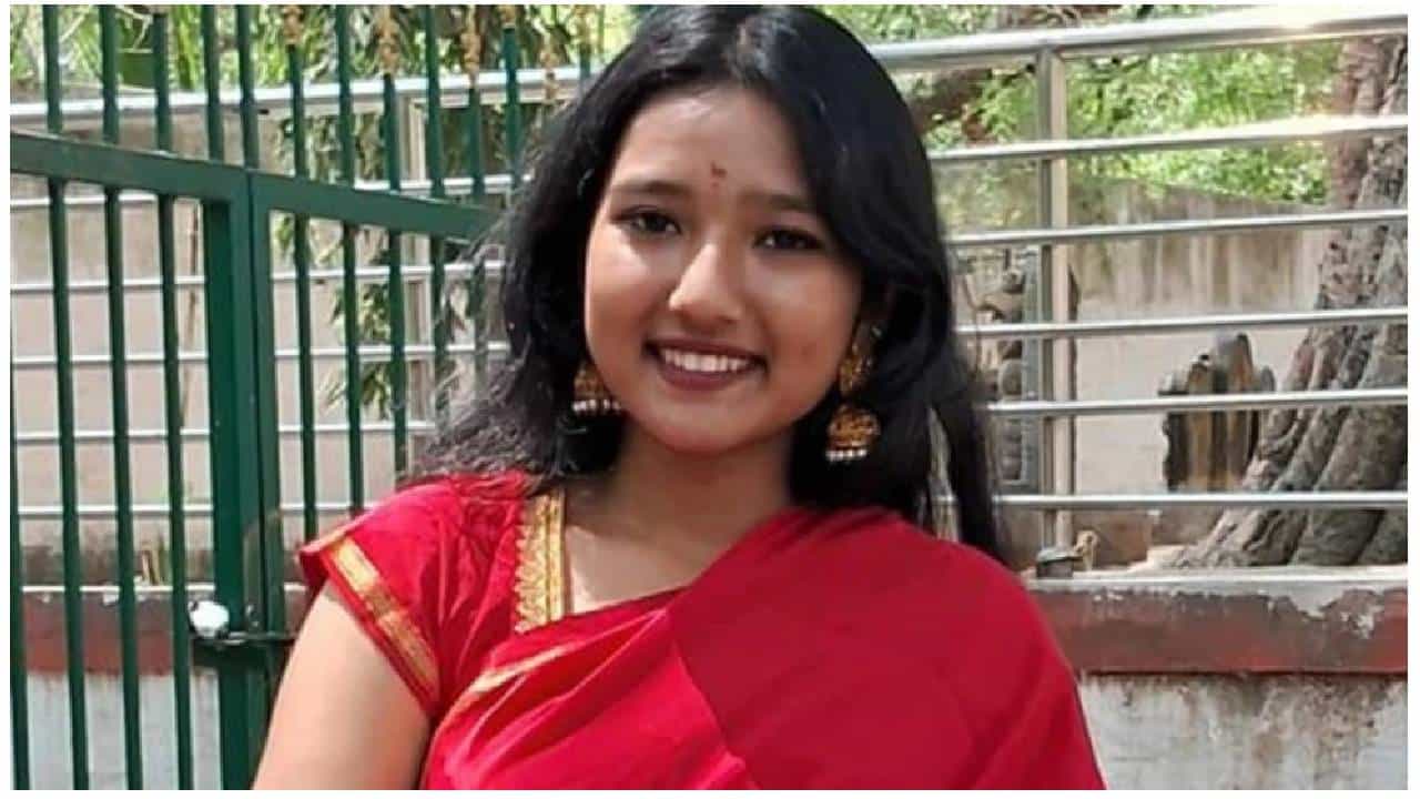 ಬಾತ್ ರೂಮ್ನಲ್ಲಿ ಯುವತಿ ಶವ ಪತ್ತೆ ಕೇಸ್: ಪ್ರಬುದ್ಧಳ ಕೈ ಕೋಯ್ದು ಕೊಲೆಗೈದ ಬಾಲಕ ಬಾತ್ ರೂಮ್ನಲ್ಲಿ ಯುವತಿ ಶವ ಪತ್ತೆ ಕೇಸ್: ಪ್ರಬುದ್ಧಳ ಕೈ ಕೋಯ್ದು ಕೊಲೆಗೈದ ಬಾಲಕ