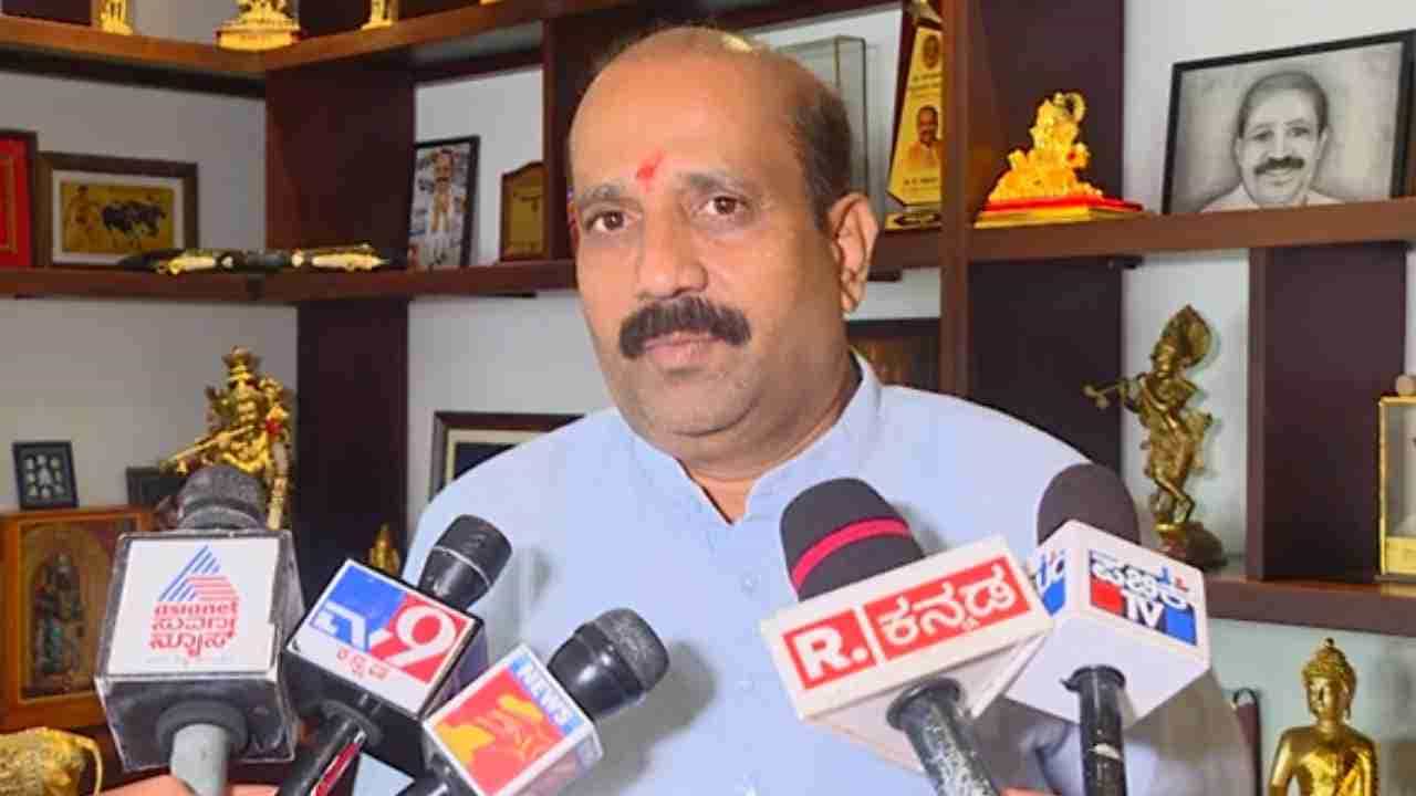 ನಾನು ಬೆಳೆಸಿದವರೇ ನನ್ನನ್ನು ವಜಾ ಮಾಡಲು ಶಿಫಾರಸ್ಸು ಮಾಡಿದರು: ರಘುಪತಿ ಭಟ್ ನಾನು ಬೆಳೆಸಿದವರೇ ನನ್ನನ್ನು ವಜಾ ಮಾಡಲು ಶಿಫಾರಸ್ಸು ಮಾಡಿದರು: ರಘುಪತಿ ಭಟ್