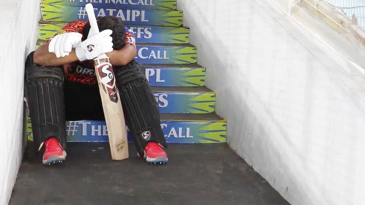 IPL 2024: ಔಟಾದ ಬಳಿಕ ಕಣ್ಣೀರು ಹಾಕುತ್ತಾ ಕೂತ ರಾಹುಲ್ ತ್ರಿಪಾಠಿ IPL 2024: ಔಟಾದ ಬಳಿಕ ಕಣ್ಣೀರು ಹಾಕುತ್ತಾ ಕೂತ ರಾಹುಲ್ ತ್ರಿಪಾಠಿ