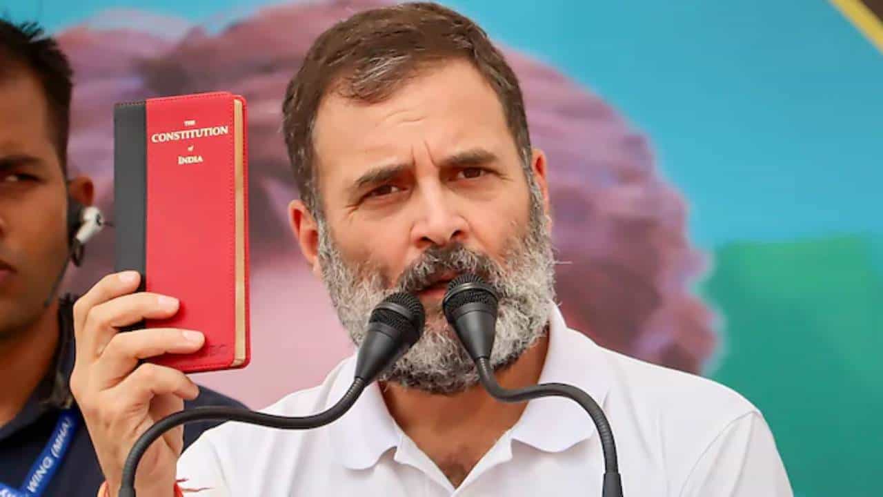 ನಿರುದ್ಯೋಗದ ಬಗ್ಗೆ ಅಜ್ಜಿ ಇಂದಿರಾ ಗಾಂಧಿ ಹೇಳಿದ್ದ ಮಾತುಗಳನ್ನು ರಾಹುಲ್ ನೆನಪಿಸಿಕೊಳ್ಳಬೇಕು ನಿರುದ್ಯೋಗದ ಬಗ್ಗೆ ಅಜ್ಜಿ ಇಂದಿರಾ ಗಾಂಧಿ ಹೇಳಿದ್ದ ಮಾತುಗಳನ್ನು ರಾಹುಲ್ ನೆನಪಿಸಿಕೊಳ್ಳಬೇಕು