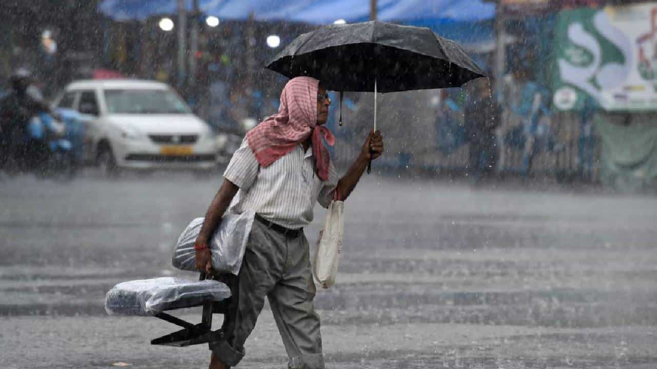 Karnataka Rains: ಕರ್ನಾಟಕದ ಕರಾವಳಿ ಹಾಗೂ ದಕ್ಷಿಣ ಒಳನಾಡಿನಲ್ಲಿ ಮುಂದಿನ 5 ದಿನ ಮಳೆ Karnataka Rains: ಕರ್ನಾಟಕದ ಕರಾವಳಿ ಹಾಗೂ ದಕ್ಷಿಣ ಒಳನಾಡಿನಲ್ಲಿ ಮುಂದಿನ 5 ದಿನ ಮಳೆ