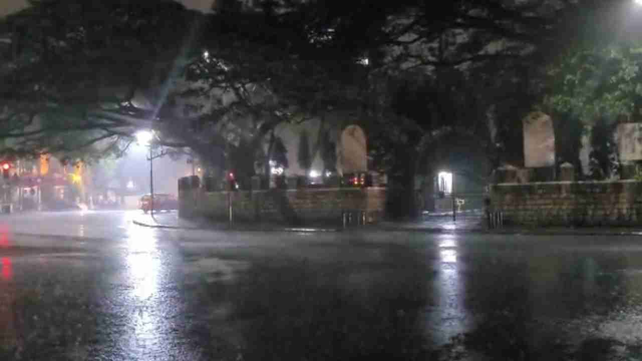 Bengaluru Rain: ಕೋರಮಂಗಲ, ಶಾಂತಿನಗರ ಸೇರಿ ಬೆಂಗಳೂರಿನ ಹಲವೆಡೆ ಗುಡುಗು ಸಹಿತ ಭಾರಿ ಮಳೆ Bengaluru Rain: ಕೋರಮಂಗಲ, ಶಾಂತಿನಗರ ಸೇರಿ ಬೆಂಗಳೂರಿನ ಹಲವೆಡೆ ಗುಡುಗು ಸಹಿತ ಭಾರಿ ಮಳೆ