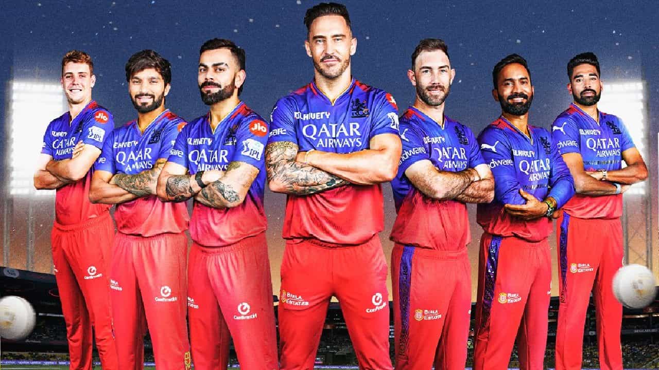 ಇಂಡಿಯನ್ ಪ್ರೀಮಿಯರ್ ಲೀಗ್ (IPL 2024) ಸೀಸನ್ 17 ರಲ್ಲಿ ರಾಯಲ್ ಚಾಲೆಂಜರ್ಸ್ ಬೆಂಗಳೂರು (RCB) ತಂಡ ಒಟ್ಟು 11 ಪಂದ್ಯಗಳನ್ನಾಡಿದೆ. ಈ ಹನ್ನೊಂದು ಮ್ಯಾಚ್ಗಳಲ್ಲಿ ಆರ್ಸಿಬಿ 4 ಪಂದ್ಯಗಳಲ್ಲಿ ಗೆಲುವು ಸಾಧಿಸಿದರೆ, 7 ಮ್ಯಾಚ್ಗಳಲ್ಲಿ ಸೋಲನುಭವಿಸಿದೆ. ಈ ಮೂಲಕ ಒಟ್ಟು 8 ಅಂಕಗಳೊಂದಿಗೆ ಅಂಕಪಟ್ಟಿಯಲ್ಲಿ 7ನೇ ಸ್ಥಾನದಲ್ಲಿದೆ.