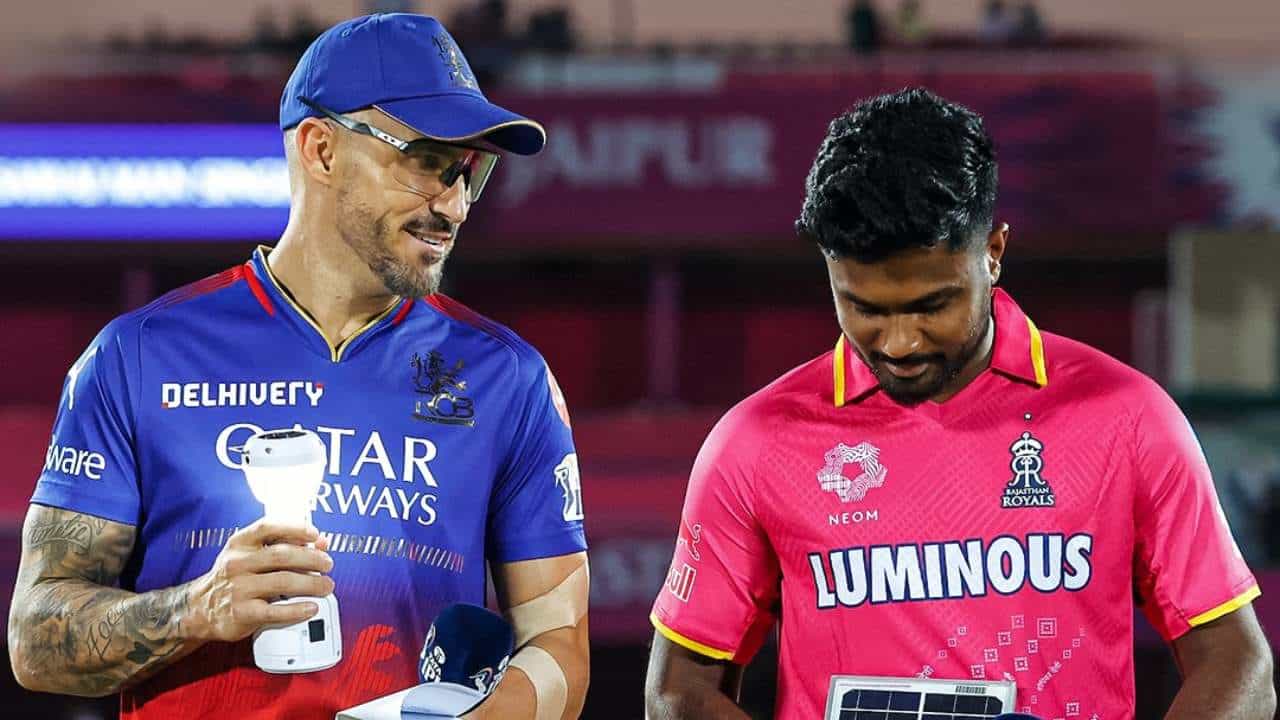 ಇಂಡಿಯನ್ ಪ್ರೀಮಿಯರ್ ಲೀಗ್ (IPL 2024) ಸೀಸನ್ 17 ರ ಎಲಿಮಿನೇಟರ್ ಪಂದ್ಯವಾಡಲು ರಾಯಲ್ ಚಾಲೆಂಜರ್ಸ್ ಬೆಂಗಳೂರು ತಂಡ ಇದೀಗ ಅಹಮದಾಬಾದ್ಗೆ ಬಂದಿಳಿದಿದೆ. ಮೇ 22 ರಂದು ನರೇಂದ್ರ ಮೋದಿ ಸ್ಟೇಡಿಯಂನಲ್ಲಿ ನಡೆಯಲಿರುವ ಈ ನಿರ್ಣಾಯಕ ಪಂದ್ಯದಲ್ಲಿ ಆರ್ಸಿಬಿ ರಾಜಸ್ಥಾನ್ ರಾಯಲ್ಸ್ ತಂಡವನ್ನು ಎದುರಿಸಲಿದೆ.