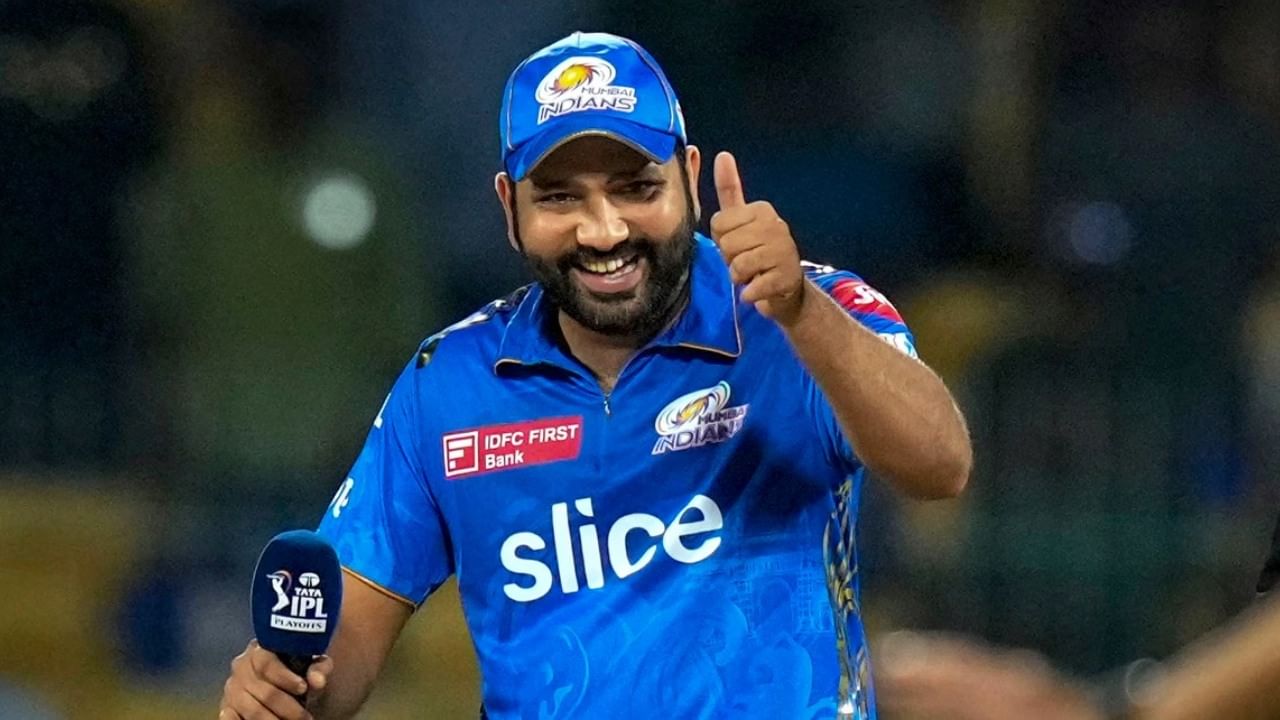 IPL 2024: ರೋಹಿತ್ ಶರ್ಮಾ (Rohit Sharma) ಮುಂಬೈ ಇಂಡಿಯನ್ಸ್ ತಂಡಕ್ಕೆ ಗುಡ್ ಬೈ ಹೇಳಲಿದ್ದಾರಾ? ಈ ಪ್ರಶ್ನೆಗೆ ಕೊನೆಗೂ ಉತ್ತರ ಸಿಕ್ಕಿದೆ. ಅದು ಕೂಡ ರೋಹಿತ್ ಶರ್ಮಾ ಅವರ ಬಾಯಿಂದಲೇ ಎಂಬುದು ವಿಶೇಷ. ಅಂದರೆ ಹಿಟ್​ಮ್ಯಾನ್ ಮುಂಬೈ ಇಂಡಿಯನ್ಸ್ ತಂಡವನ್ನು ತೊರೆಯುವ ಸೂಚನೆ ನೀಡಿದ್ದಾರೆ.