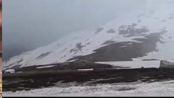Rohtang Snowfall: ಮನಾಲಿಯ ರೋಹ್ಟಂಗ್ನಲ್ಲಿ ತಾಜಾ ಹಿಮಪಾತ; ಪ್ರವಾಸಿಗರು ಖುಷ್ Rohtang Snowfall: ಮನಾಲಿಯ ರೋಹ್ಟಂಗ್ನಲ್ಲಿ ತಾಜಾ ಹಿಮಪಾತ; ಪ್ರವಾಸಿಗರು ಖುಷ್