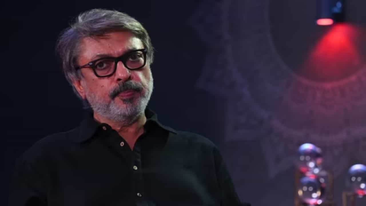 ‘ಹೀರಾಮಂಡಿ’ ವಿಚಾರದಲ್ಲಿ ಸುಳ್ಳು ಹೇಳಿದ್ರಾ ನಿರ್ದೇಶಕ ಸಂಜಯ್ ಲೀಲಾ ಬನ್ಸಾಲಿ ‘ಹೀರಾಮಂಡಿ’ ವಿಚಾರದಲ್ಲಿ ಸುಳ್ಳು ಹೇಳಿದ್ರಾ ನಿರ್ದೇಶಕ ಸಂಜಯ್ ಲೀಲಾ ಬನ್ಸಾಲಿ
