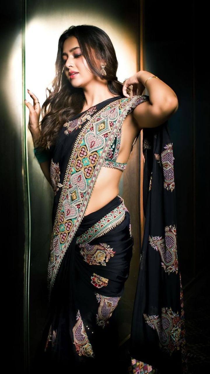 Tejasswi-Prakash10