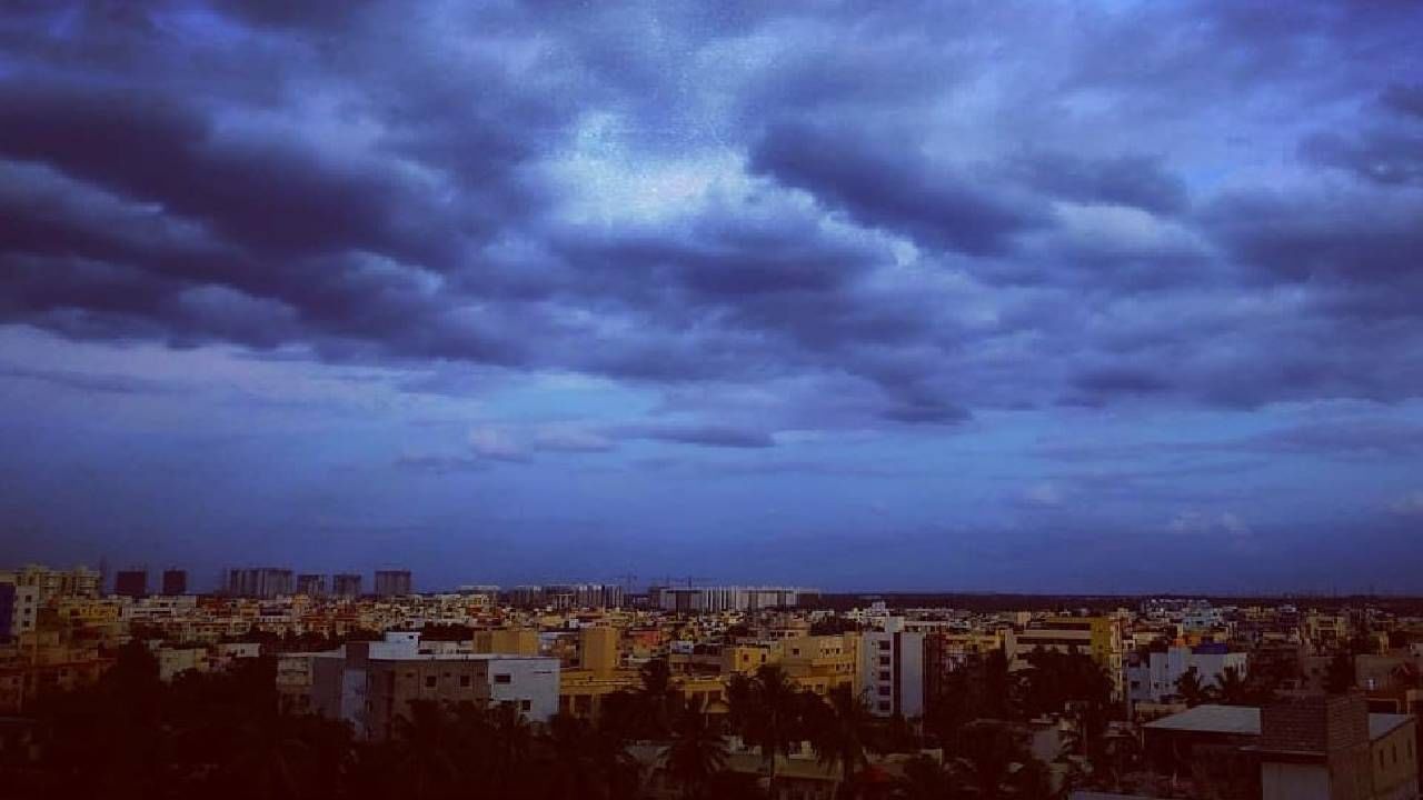 Karnataka Rains: ಕರ್ನಾಟಕದ 15ಕ್ಕೂ ಅಧಿಕ ಜಿಲ್ಲೆಗಳಲ್ಲಿ ಇಂದು ಹೆಚ್ಚು ಮಳೆಯಾಗುವ ನಿರೀಕ್ಷೆ, ಯೆಲ್ಲೋ ಅಲರ್ಟ್​