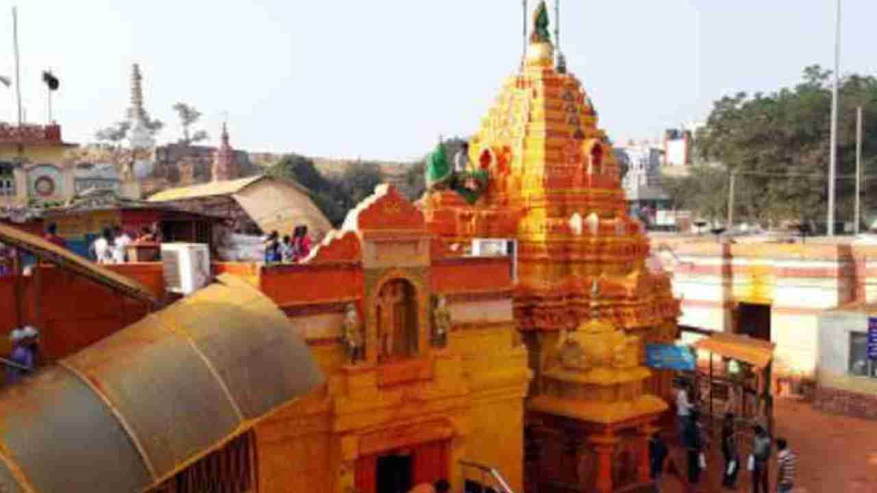 ರಾಜ್ಯದಲ್ಲಿ 2ನೇ ಹಂತದ ಮತದಾನ: ನಾಳೆ ಯಲ್ಲಮ್ಮ ದೇವಿ ದರ್ಶನಕ್ಕೆ ಭಕ್ತರಿಗೆ ನಿರ್ಬಂಧ ರಾಜ್ಯದಲ್ಲಿ 2ನೇ ಹಂತದ ಮತದಾನ: ನಾಳೆ ಯಲ್ಲಮ್ಮ ದೇವಿ ದರ್ಶನಕ್ಕೆ ಭಕ್ತರಿಗೆ ನಿರ್ಬಂಧ