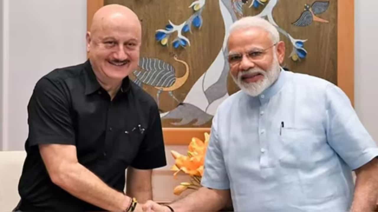 ‘ನೇರ ಮರವನ್ನೇ ಮೊದಲು ಕತ್ತರಿಸೋದು’; ಫಲಿತಾಂಶದ ಬಳಿಕ ನಿಗೂಢಾರ್ಥದಲ್ಲಿ ಅನುಪಮ್ ಖೇರ್ ಪೋಸ್ಟ್ ‘ನೇರ ಮರವನ್ನೇ ಮೊದಲು ಕತ್ತರಿಸೋದು’; ಫಲಿತಾಂಶದ ಬಳಿಕ ನಿಗೂಢಾರ್ಥದಲ್ಲಿ ಅನುಪಮ್ ಖೇರ್ ಪೋಸ್ಟ್