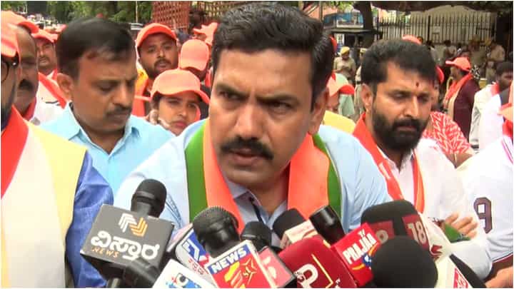 ಪೆಟ್ರೋಲ್, ಡೀಸೆಲ್ ಬೆಲೆ ಏರಿಕೆ: ರಾಜ್ಯದಾದ್ಯಂತ ಬಿಜೆಪಿ ಪ್ರತಿಭಟನೆ, ಕಾರು ಬಿಟ್ಟು ಸೈಕಲ್ ಏರಿದ ನಾಯಕರು! ಪೆಟ್ರೋಲ್, ಡೀಸೆಲ್ ಬೆಲೆ ಏರಿಕೆ: ರಾಜ್ಯದಾದ್ಯಂತ ಬಿಜೆಪಿ ಪ್ರತಿಭಟನೆ, ಕಾರು ಬಿಟ್ಟು ಸೈಕಲ್ ಏರಿದ ನಾಯಕರು!