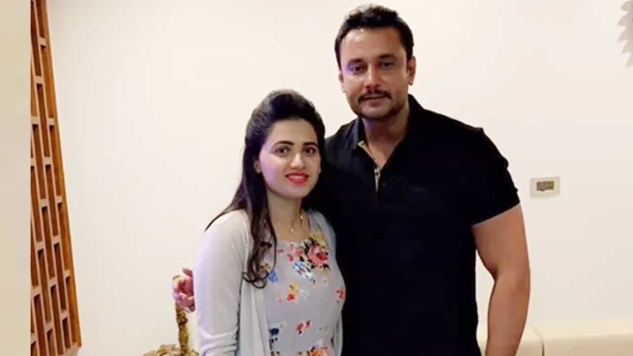 ‘ದರ್ಶನ್ ಕಿವಿಗೆ ಅಶ್ಲೀಲ ಮೆಸೇಜ್ ವಿಚಾರ ಬೀಳಬಾರದಿತ್ತು’; ಜೈಲಿನಲ್ಲಿ ಮರುಗಿದ ಪವಿತ್ರಾ ಗೌಡ ‘ದರ್ಶನ್ ಕಿವಿಗೆ ಅಶ್ಲೀಲ ಮೆಸೇಜ್ ವಿಚಾರ ಬೀಳಬಾರದಿತ್ತು’; ಜೈಲಿನಲ್ಲಿ ಮರುಗಿದ ಪವಿತ್ರಾ ಗೌಡ