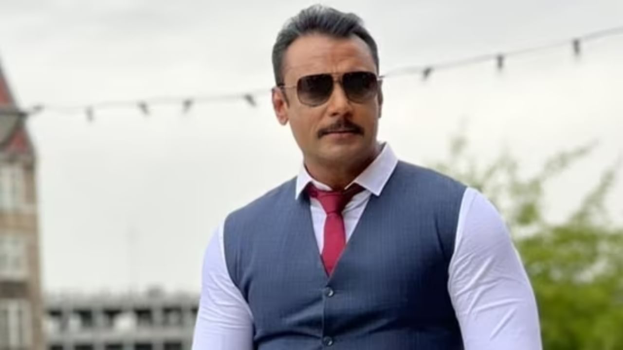 ದರ್ಶನ್ ಮೇಲಿನ ಅತಿರೇಕದ ಅಭಿಮಾನದಿಂದ ಜೈಲು ಸೇರಿದ ಆರೋಪಿಗಳಿಗೆ ಪಶ್ಚಾತ್ತಾಪ; ಯಾರಿಂದಲೂ ಸಿಗುತ್ತಿಲ್ಲ ಬೆಂಬಲ ದರ್ಶನ್ ಮೇಲಿನ ಅತಿರೇಕದ ಅಭಿಮಾನದಿಂದ ಜೈಲು ಸೇರಿದ ಆರೋಪಿಗಳಿಗೆ ಪಶ್ಚಾತ್ತಾಪ; ಯಾರಿಂದಲೂ ಸಿಗುತ್ತಿಲ್ಲ ಬೆಂಬಲ