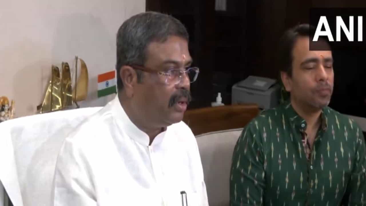 NEET-UG ವಿವಾದ: ಪ್ರಶ್ನೆ ಪತ್ರಿಕೆ ಸೋರಿಕೆಗೆ ಪುರಾವೆ ಇಲ್ಲ: ಶಿಕ್ಷಣ ಸಚಿವ ಧರ್ಮೇಂದ್ರ ಪ್ರಧಾನ್ NEET-UG ವಿವಾದ: ಪ್ರಶ್ನೆ ಪತ್ರಿಕೆ ಸೋರಿಕೆಗೆ ಪುರಾವೆ ಇಲ್ಲ: ಶಿಕ್ಷಣ ಸಚಿವ ಧರ್ಮೇಂದ್ರ ಪ್ರಧಾನ್
