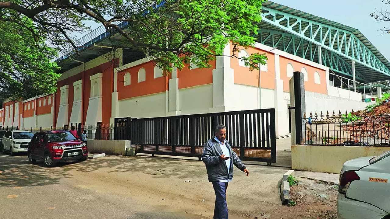 ಬೆಂಗಳೂರು: ಜೂನ್ 20ರಿಂದ ಫ್ರೀಡಂಪಾರ್ಕ್ ಪಾರ್ಕಿಂಗ್ ಕಟ್ಟಡ ಆರಂಭ! ಬೆಂಗಳೂರು: ಜೂನ್ 20ರಿಂದ ಫ್ರೀಡಂಪಾರ್ಕ್ ಪಾರ್ಕಿಂಗ್ ಕಟ್ಟಡ ಆರಂಭ!