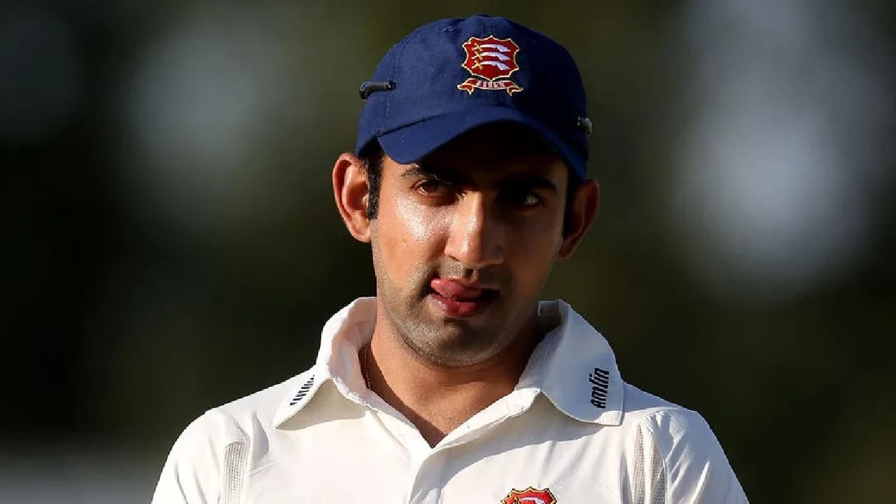 ಟೀಮ್ ಇಂಡಿಯಾದ ಮಾಜಿ ಆರಂಭಿಕ ಆಟಗಾರ ಗೌತಮ್ ಗಂಭೀರ್ (Gautam Gambhir) ಭಾರತ ತಂಡದ ಕೋಚ್ ಆಗಲಿದ್ದಾರೆ ಎಂದು ವರದಿಯಾಗಿದೆ. ಟಿ20 ವಿಶ್ವಕಪ್ ಮುಕ್ತಾಯದೊಂದಿಗೆ ಮುಖ್ಯ ಕೋಚ್ ರಾಹುಲ್ ದ್ರಾವಿಡ್ ಅವರ ಕಾರ್ಯಾವಧಿ ಮುಗಿಯಲಿದ್ದು, ಇದಾದ ಬಳಿಕ ಗಂಭೀರ್ ಅಧಿಕಾರ ಸ್ವೀಕರಿಸಲಿದ್ದಾರೆ ಎಂದು ಇಂಡಿಯಾ ಟುಡೆ ವರದಿ ಮಾಡಿದೆ.