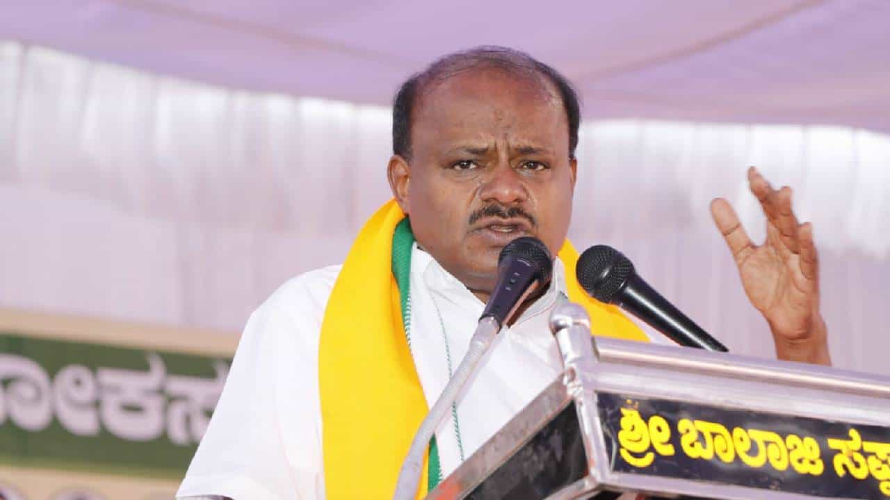 ಹಲವು ಏಳು-ಬೀಳುಗಳ ನಡುವೆಯೂ ಮಂಡ್ಯ ಗೆದ್ದು ಮೋದಿ ಸರ್ಕಾರದಲ್ಲಿ ಮಂತ್ರಿಯಾದ ಕುಮಾರಸ್ವಾಮಿ ಹಲವು ಏಳು-ಬೀಳುಗಳ ನಡುವೆಯೂ ಮಂಡ್ಯ ಗೆದ್ದು ಮೋದಿ ಸರ್ಕಾರದಲ್ಲಿ ಮಂತ್ರಿಯಾದ ಕುಮಾರಸ್ವಾಮಿ