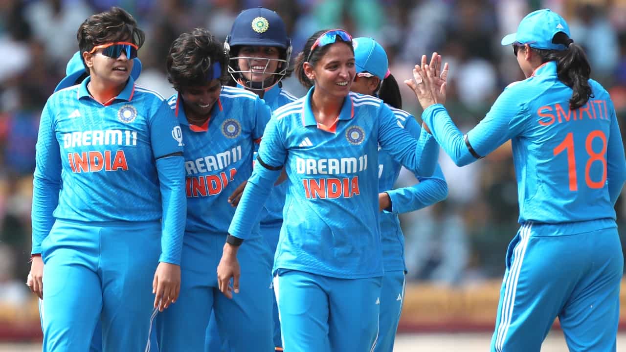 IND vs SA: ಆಫ್ರಿಕಾಗೆ ವೈಟ್ ವಾಶ್ ಮುಖಭಂಗ; ಏಕದಿನ ಸರಣಿ ಗೆದ್ದ ಟೀಂ ಇಂಡಿಯಾ
