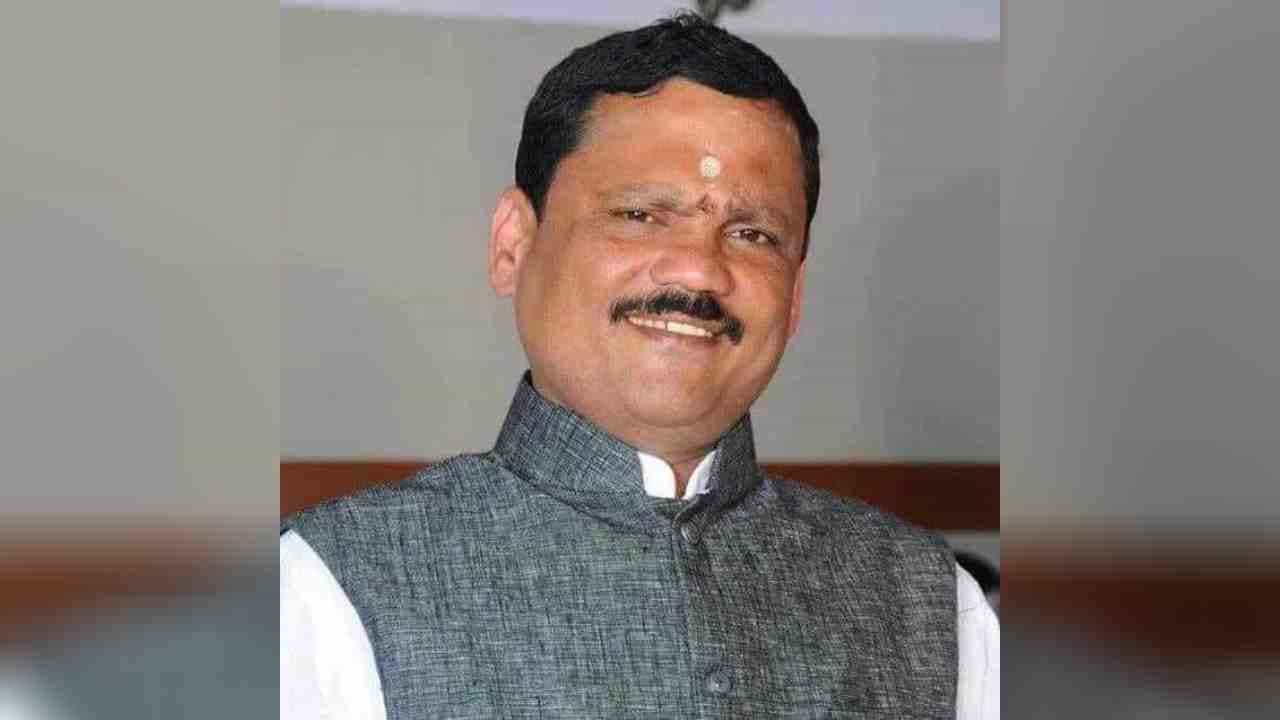 ಬಿಎಸ್ ಯಡಿಯೂರಪ್ಪ ಆಪ್ತ, ವರುಣ ಕ್ಷೇತ್ರದ ಪ್ರಭಾವಿ ಮುಖಂಡ ಕಾಪು ಸಿದ್ದಲಿಂಗಸ್ವಾಮಿ ನಿಧನ ಬಿಎಸ್ ಯಡಿಯೂರಪ್ಪ ಆಪ್ತ, ವರುಣ ಕ್ಷೇತ್ರದ ಪ್ರಭಾವಿ ಮುಖಂಡ ಕಾಪು ಸಿದ್ದಲಿಂಗಸ್ವಾಮಿ ನಿಧನ