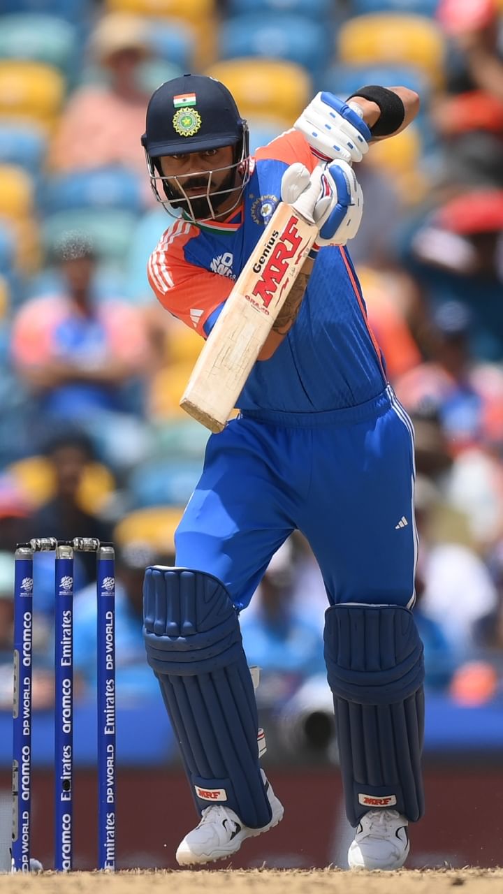 ಈ ಪಂದ್ಯದಲ್ಲಿ ಟೀಂ ಇಂಡಿಯಾ ಪರ ಮಿಂಚಿದ ಕೊಹ್ಲಿ 59 ಎಸೆತಗಳಲ್ಲಿ 76 ರನ್ ಸಿಡಿಸುವ ಮೂಲಕ ಭಾರತದ ಸ್ಕೋರ್ ಅನ್ನು 170ಕ್ಕೆ ಕೊಂಡೊಯ್ಯುವಲ್ಲಿ ಪ್ರಮುಖ ಪಾತ್ರ ವಹಿಸಿದರು.