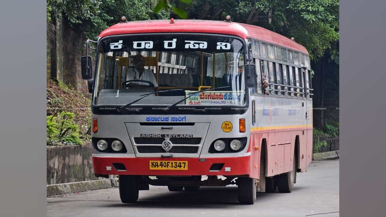 ಹೊಸದಾಗಿ ಸಾವಿರ ಬಸ್ಗಳನ್ನು ರಸ್ತೆಗೆ ಇಳಿಸಲು ಕೆಎಸ್ಆರ್ಟಿಸಿ ಚಿಂತನೆ ಹೊಸದಾಗಿ ಸಾವಿರ ಬಸ್ಗಳನ್ನು ರಸ್ತೆಗೆ ಇಳಿಸಲು ಕೆಎಸ್ಆರ್ಟಿಸಿ ಚಿಂತನೆ