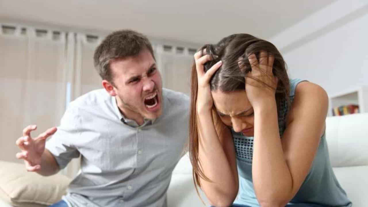 Relationship Tips: ಎಷ್ಟೇ ಜಗಳ ಮಾಡಿ, ಆದರೆ ಅಪ್ಪಿತಪ್ಪಿಯೂ ಈ ಮಾತು ಮಾತ್ರ ನಿಮ್ಮ ಬಾಯಿಯಿಂದ ಬರಬಾರದು