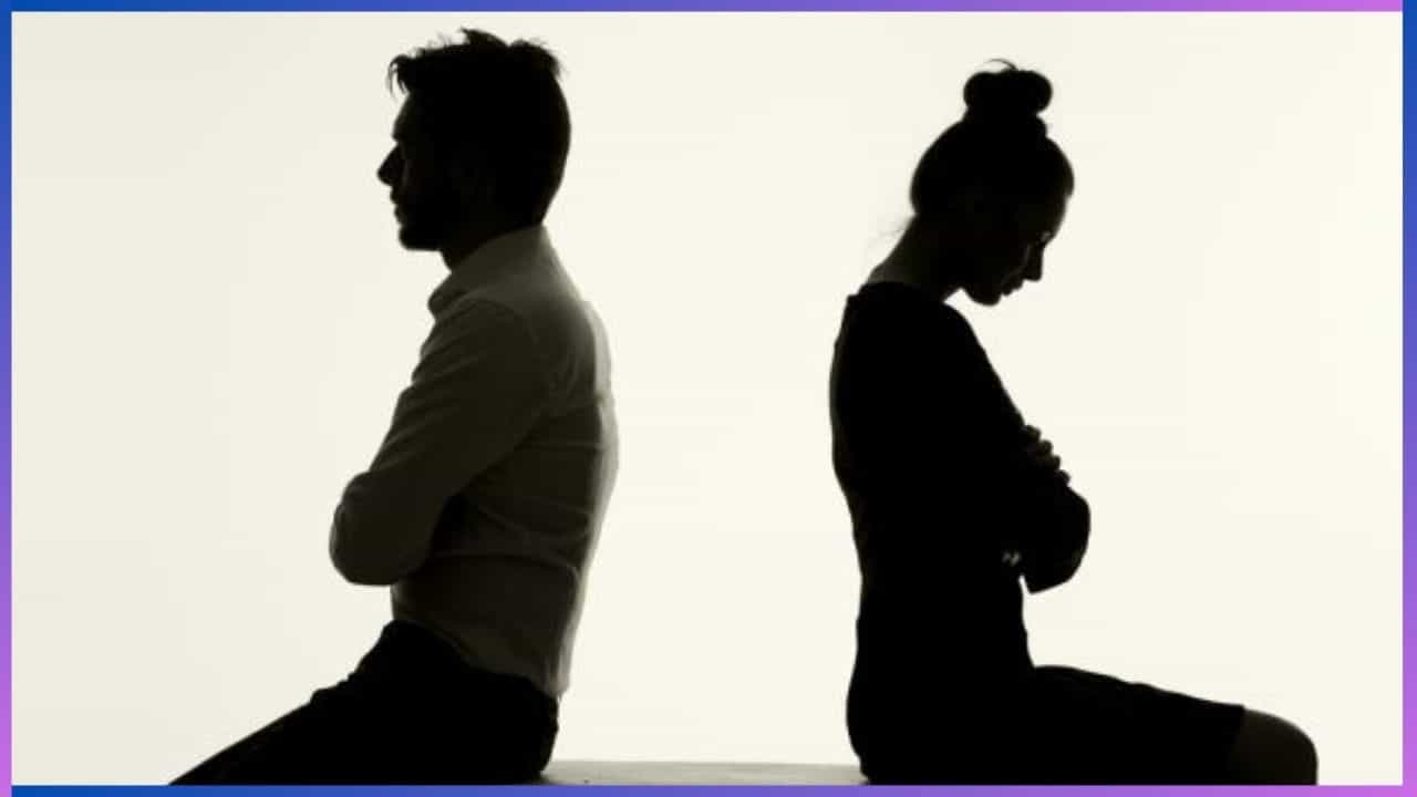 Relationship Tips : ಹುಚ್ಚರಂತೆ ಪ್ರೀತಿಸುವ ಹುಡುಗಿಯರು ಸಮಯ ಕಳೆದಂತೆ ಬದಲಾಗುವುದು ಏಕೆ? ಕಾರಣ ಇಲ್ಲಿದೆ Relationship Tips : ಹುಚ್ಚರಂತೆ ಪ್ರೀತಿಸುವ ಹುಡುಗಿಯರು ಸಮಯ ಕಳೆದಂತೆ ಬದಲಾಗುವುದು ಏಕೆ? ಕಾರಣ ಇಲ್ಲಿದೆ