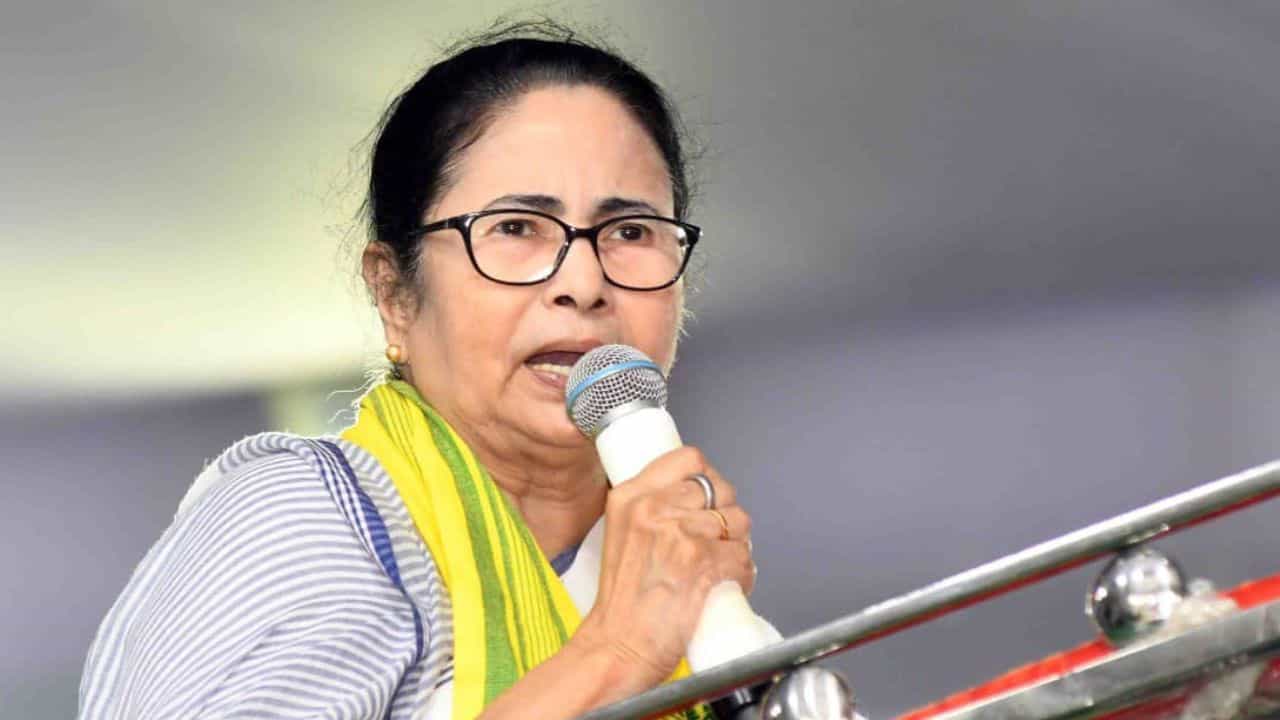 ಮೂವರು ಬಿಜೆಪಿ ಸಂಸದರು ನಮ್ಮ ಸಂಪರ್ಕದಲ್ಲಿದ್ದಾರೆ ಎಂದ ಟಿಎಂಸಿ ಮೂವರು ಬಿಜೆಪಿ ಸಂಸದರು ನಮ್ಮ ಸಂಪರ್ಕದಲ್ಲಿದ್ದಾರೆ ಎಂದ ಟಿಎಂಸಿ