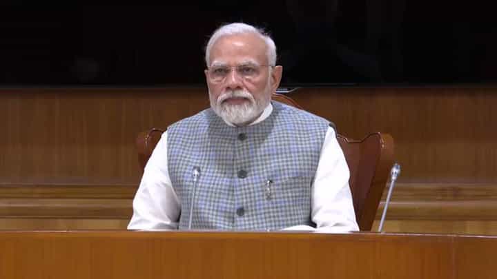 Modi Cabinet Meeting: ನೂತನ ಸಚಿವರ ಜೊತೆ ಪಿಎಂ ನರೇಂದ್ರ ಮೋದಿ ಮೊದಲ ಸಂಪುಟ ಸಭೆ Modi Cabinet Meeting: ನೂತನ ಸಚಿವರ ಜೊತೆ ಪಿಎಂ ನರೇಂದ್ರ ಮೋದಿ ಮೊದಲ ಸಂಪುಟ ಸಭೆ