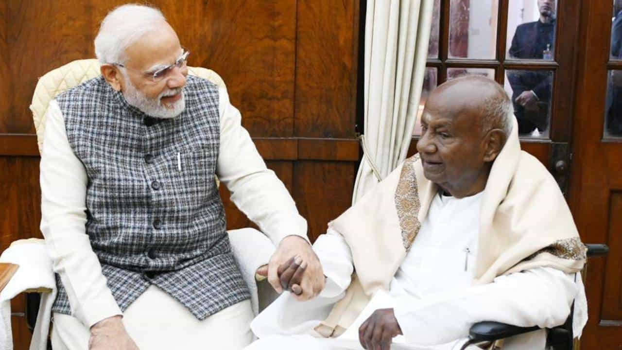 ಹೆಚ್​ಡಿ ದೇವೇಗೌಡಗೆ ಕರೆ ಮಾಡಿ ಆರೋಗ್ಯ ವಿಚಾರಿಸಿದ ಪ್ರಧಾನಿ ಮೋದಿ