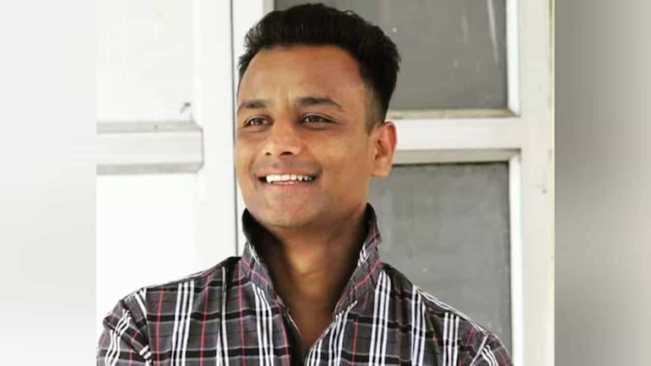ಮಧ್ಯಪ್ರದೇಶ: ಸಚಿವ ಕೈಲಾಶ್ ವಿಜಯವರ್ಗೀಯ ಆಪ್ತನ ಗುಂಡಿಕ್ಕಿ ಹತ್ಯೆ ಮಧ್ಯಪ್ರದೇಶ: ಸಚಿವ ಕೈಲಾಶ್ ವಿಜಯವರ್ಗೀಯ ಆಪ್ತನ ಗುಂಡಿಕ್ಕಿ ಹತ್ಯೆ