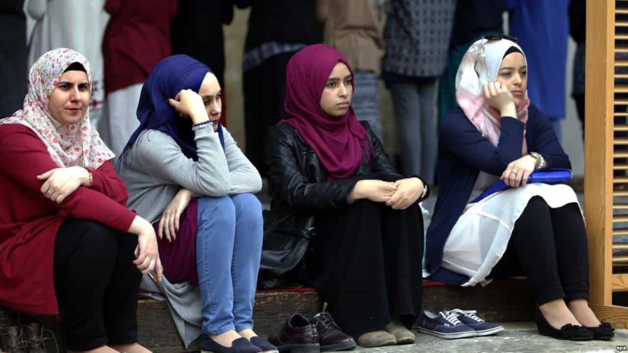 Hijab Ban: ಮುಸ್ಲಿಂ ರಾಷ್ಟ್ರವಾದ ತಜಿಕಿಸ್ತಾನದಲ್ಲಿ ಹಿಜಾಬ್ ಬ್ಯಾನ್ Hijab Ban: ಮುಸ್ಲಿಂ ರಾಷ್ಟ್ರವಾದ ತಜಿಕಿಸ್ತಾನದಲ್ಲಿ ಹಿಜಾಬ್ ಬ್ಯಾನ್