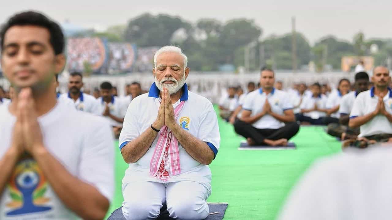 ಶ್ರೀನಗರದಲ್ಲಿ ನಡೆಯಲಿರುವ 10ನೇ ಅಂತಾರಾಷ್ಟ್ರೀಯ ಯೋಗ ದಿನಾಚರಣೆಯಲ್ಲಿ ಭಾಗಿಯಾಗಲಿದ್ದಾರೆ ಮೋದಿ ಶ್ರೀನಗರದಲ್ಲಿ ನಡೆಯಲಿರುವ 10ನೇ ಅಂತಾರಾಷ್ಟ್ರೀಯ ಯೋಗ ದಿನಾಚರಣೆಯಲ್ಲಿ ಭಾಗಿಯಾಗಲಿದ್ದಾರೆ ಮೋದಿ