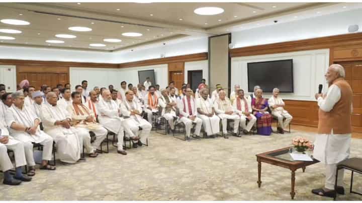 ಮೋದಿ ಸರ್ಕಾರದಲ್ಲಿ ಕರ್ನಾಟಕದಿಂದ ಕೇಂದ್ರ ಸಚಿವರಾಗುವವರು ಇವರೇ ನೋಡಿ ಮೋದಿ ಸರ್ಕಾರದಲ್ಲಿ ಕರ್ನಾಟಕದಿಂದ ಕೇಂದ್ರ ಸಚಿವರಾಗುವವರು ಇವರೇ ನೋಡಿ