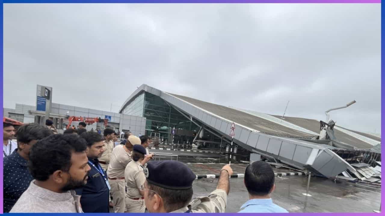 Delhi Airport Roof Collapse: ದೆಹಲಿ ವಿಮಾನ ನಿಲ್ದಾಣದ ಟರ್ಮಿನಲ್ 1ರ ಮೇಲ್ಛಾವಣಿ ಕುಸಿದು ಓರ್ವ ಸಾವು, ಹಲವರಿಗೆ ಗಾಯ! Delhi Airport Roof Collapse: ದೆಹಲಿ ವಿಮಾನ ನಿಲ್ದಾಣದ ಟರ್ಮಿನಲ್ 1ರ ಮೇಲ್ಛಾವಣಿ ಕುಸಿದು ಓರ್ವ ಸಾವು, ಹಲವರಿಗೆ ಗಾಯ!