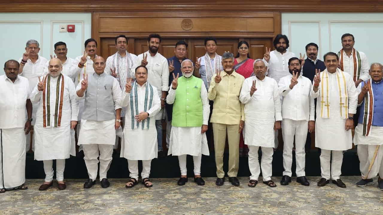 ನಾಳೆ ಎನ್‌ಡಿಎ ಸಂಸದರ ಸಭೆ; ಸರ್ಕಾರ ರಚನೆಗೆ ಹಕ್ಕು ಮಂಡಿಸುವ ಸಾಧ್ಯತೆ
