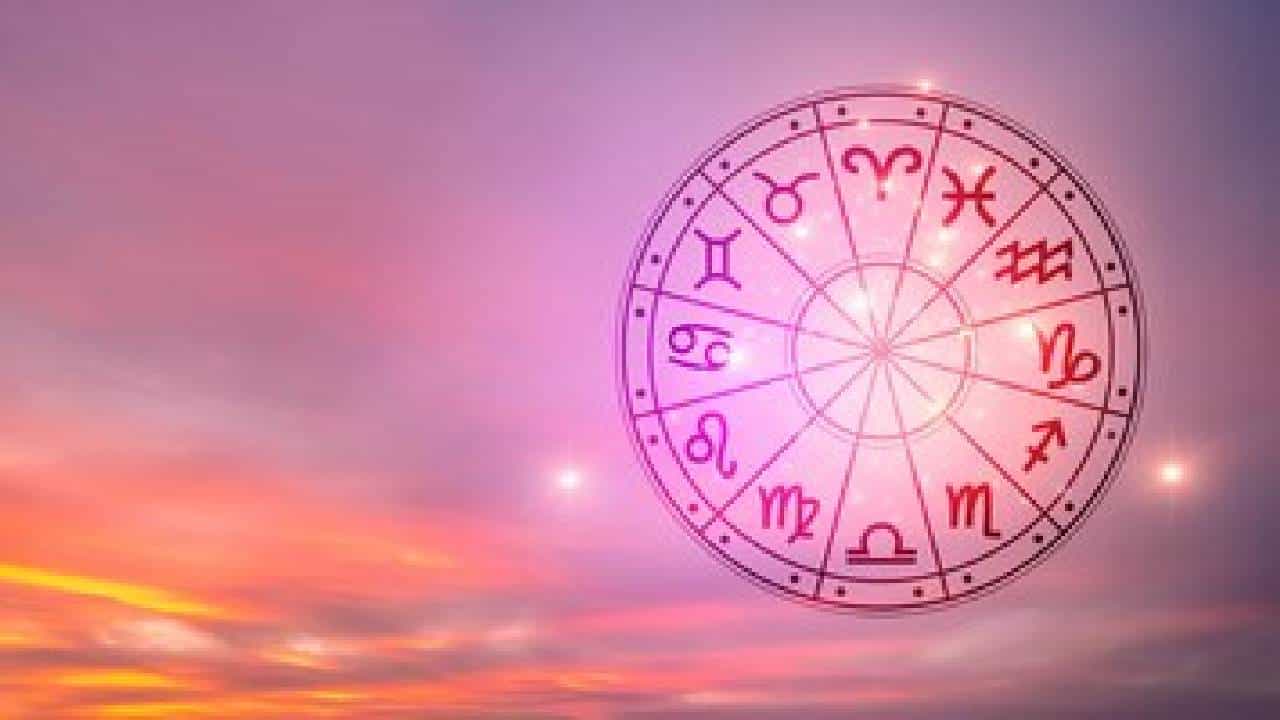 Horoscope: ದಿನಭವಿಷ್ಯ: ಸುಮ್ಮನೇ ಕುಳಿತು ಸಮಯವನ್ನು ವ್ಯರ್ಥಮಾಡಬೇಡಿ Horoscope: ದಿನಭವಿಷ್ಯ: ಸುಮ್ಮನೇ ಕುಳಿತು ಸಮಯವನ್ನು ವ್ಯರ್ಥಮಾಡಬೇಡಿ