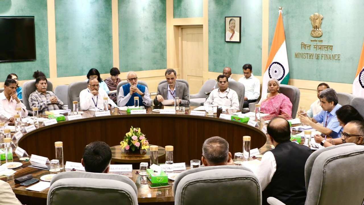ಕೇಂದ್ರ ಬಜೆಟ್ 2024: ಏಕೀಕೃತ ಸಬ್ಸಿಡಿ, ಜೈವಿಕ ರಸಗೊಬ್ಬರಗಳಿಗೆ ಸಬ್ಸಿಡಿ ಸೇರಿದಂತೆ ಕೃಷಿ ವಲಯದ ವಿವಿಧ ಬೇಡಿಕೆಗಳಿವು... ಕೇಂದ್ರ ಬಜೆಟ್ 2024: ಏಕೀಕೃತ ಸಬ್ಸಿಡಿ, ಜೈವಿಕ ರಸಗೊಬ್ಬರಗಳಿಗೆ ಸಬ್ಸಿಡಿ ಸೇರಿದಂತೆ ಕೃಷಿ ವಲಯದ ವಿವಿಧ ಬೇಡಿಕೆಗಳಿವು...