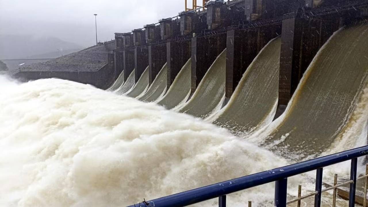Karnataka Dam Water Level: ನಾರಾಯಣಪುರ ಜಲಾಶಯದಲ್ಲಿ ನೀರಿನ ಮಟ್ಟ ಹೆಚ್ಚಳ, ಜೂ. 7ರ ಡ್ಯಾಂಗಳ ನೀರಿನ ಮಟ್ಟ ವಿವರ ಇಲ್ಲಿದೆ Karnataka Dam Water Level: ನಾರಾಯಣಪುರ ಜಲಾಶಯದಲ್ಲಿ ನೀರಿನ ಮಟ್ಟ ಹೆಚ್ಚಳ, ಜೂ. 7ರ ಡ್ಯಾಂಗಳ ನೀರಿನ ಮಟ್ಟ ವಿವರ ಇಲ್ಲಿದೆ